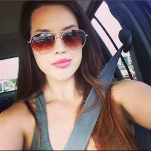 Meet your Posher, Jennifer